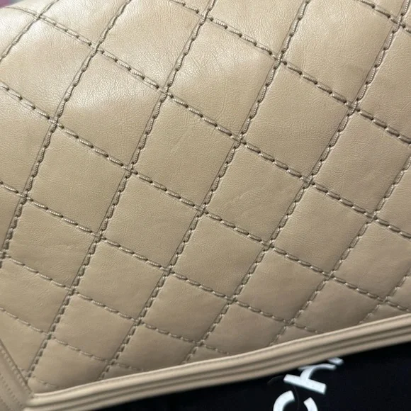 Large Chanel Boy Bag!!! - Picture 11 of 16